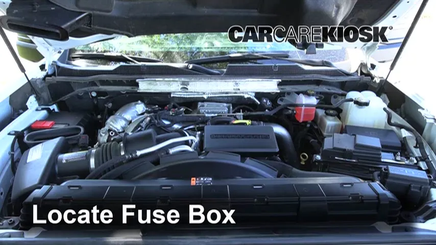 2020 Chevrolet Silverado 2500 HD LT 6.6L V8 Turbo Diesel Crew Cab Pickup Fusible (motor)